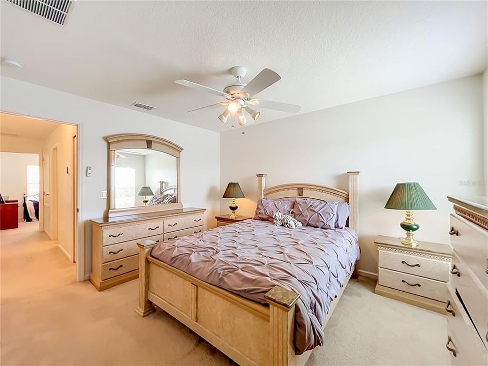 For Sale: $374,900 (5 beds, 2 baths, 1730 Square Feet)