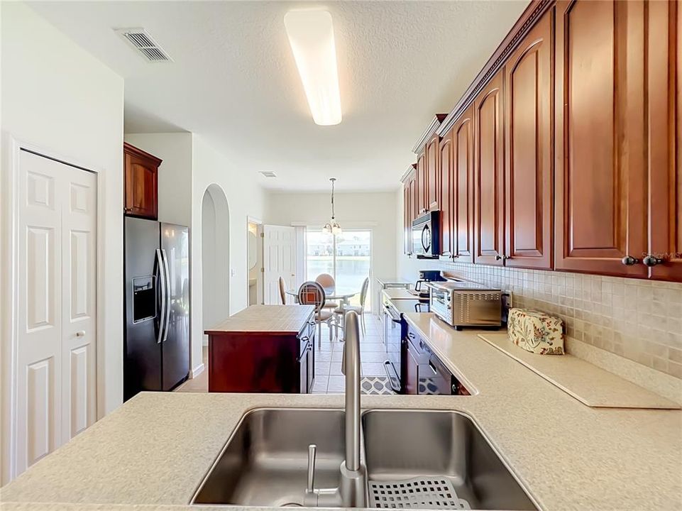 For Sale: $374,900 (5 beds, 2 baths, 1730 Square Feet)