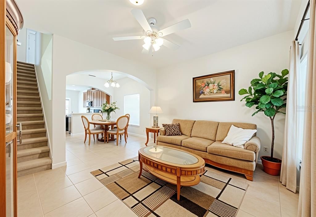For Sale: $374,900 (5 beds, 2 baths, 1730 Square Feet)