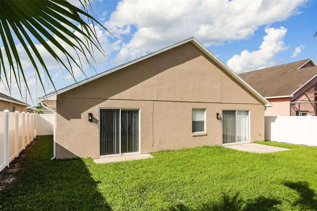 En Venta: $359,900 (4 camas, 2 baños, 1975 Pies cuadrados)