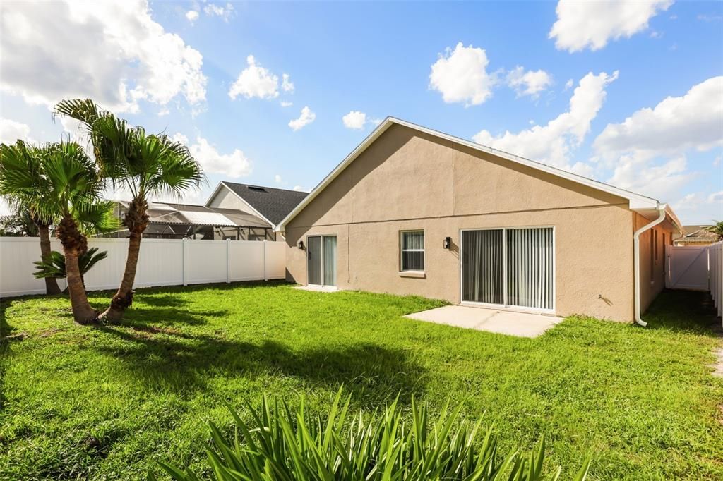 En Venta: $359,900 (4 camas, 2 baños, 1975 Pies cuadrados)