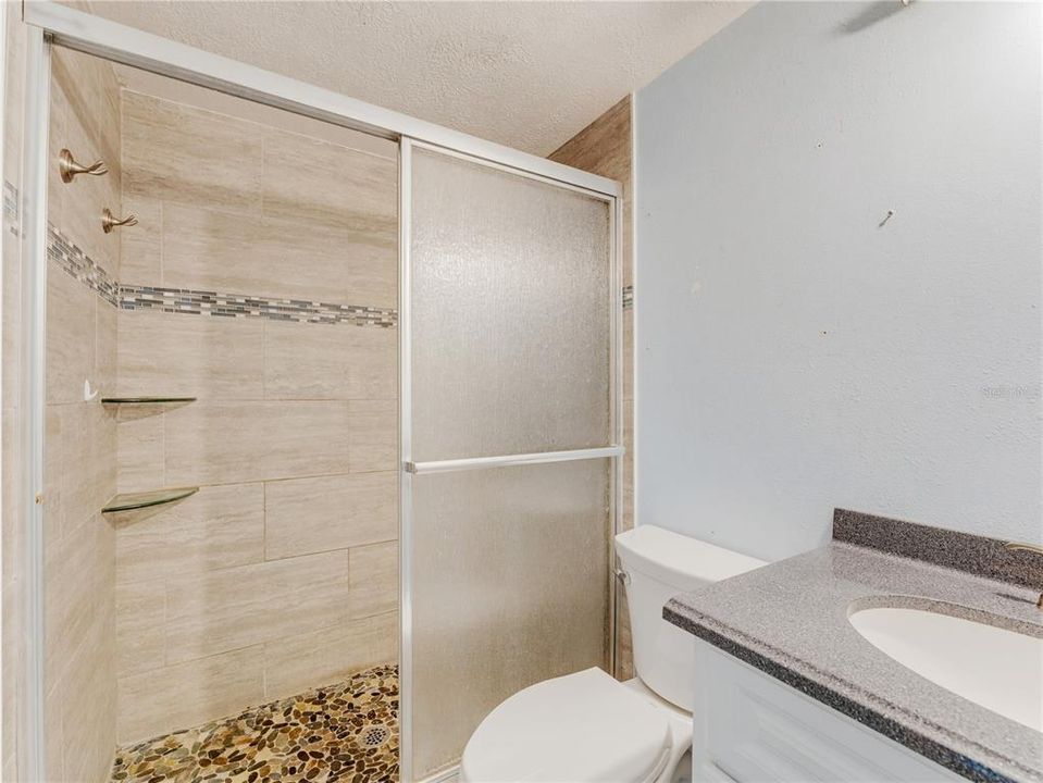 На продажу: $249,950 (3 спален, 2 ванн, 1584 Квадратных фут)