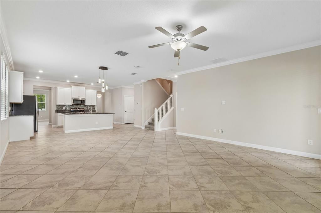 En Venta: $624,900 (5 camas, 3 baños, 3777 Pies cuadrados)