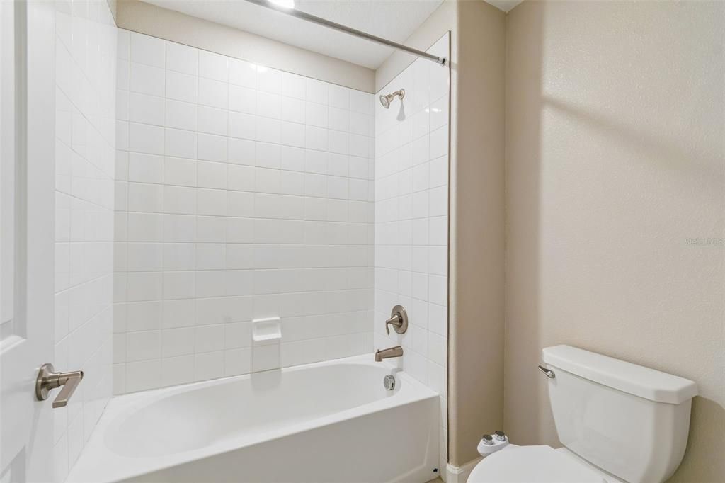 En Venta: $624,900 (5 camas, 3 baños, 3777 Pies cuadrados)