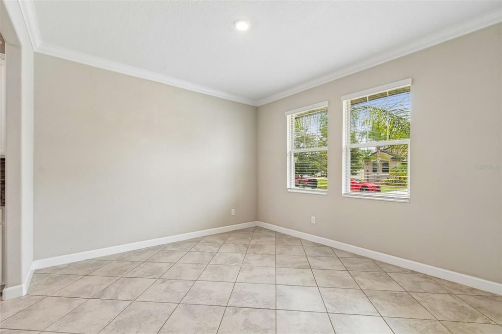 En Venta: $624,900 (5 camas, 3 baños, 3777 Pies cuadrados)
