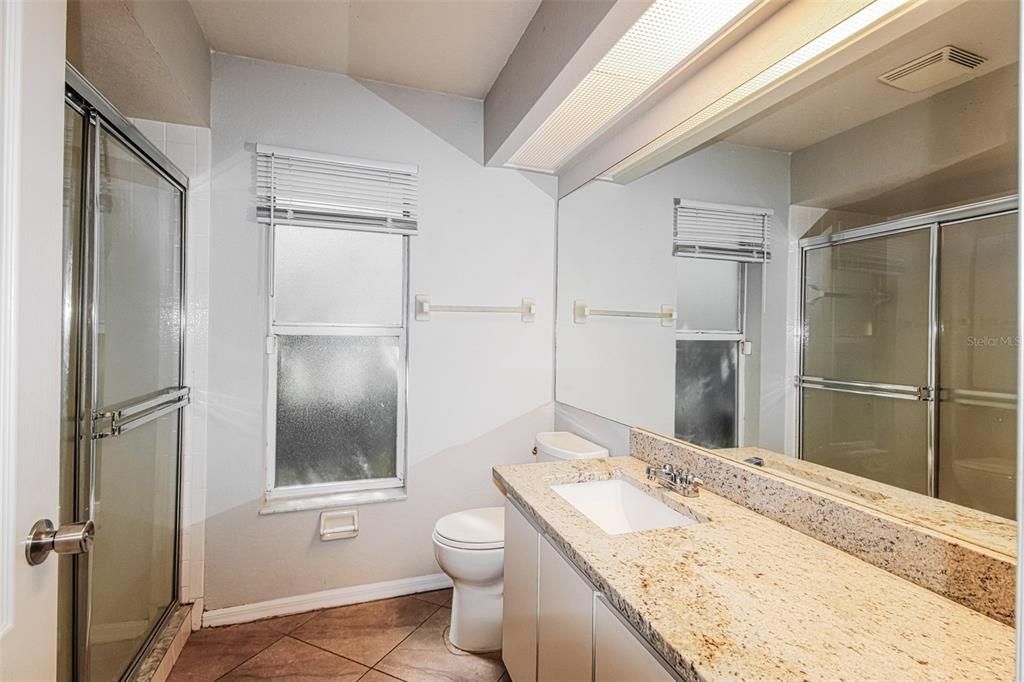 En Venta: $325,000 (3 camas, 2 baños, 1816 Pies cuadrados)