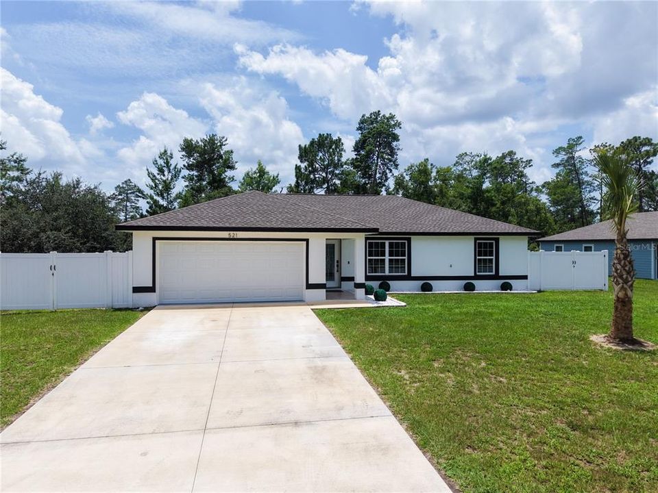 For Sale: $310,000 (3 beds, 2 baths, 1332 Square Feet)