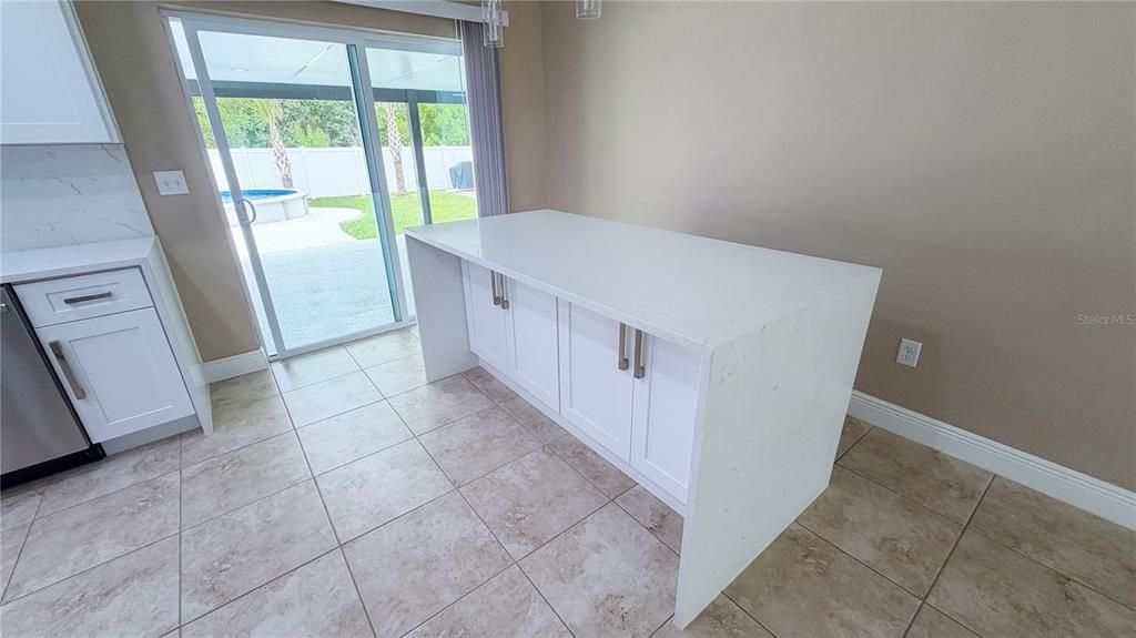 For Sale: $310,000 (3 beds, 2 baths, 1332 Square Feet)