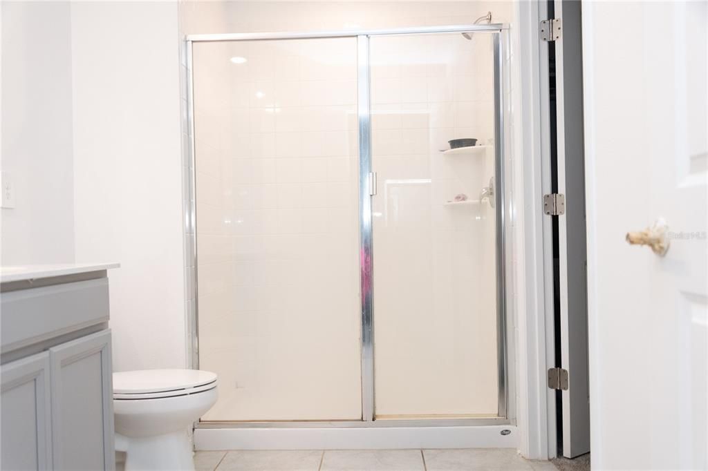 На продажу: $324,900 (3 спален, 2 ванн, 1560 Квадратных фут)