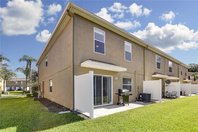 For Rent: $2,225 (3 beds, 2 baths, 1868 Square Feet)