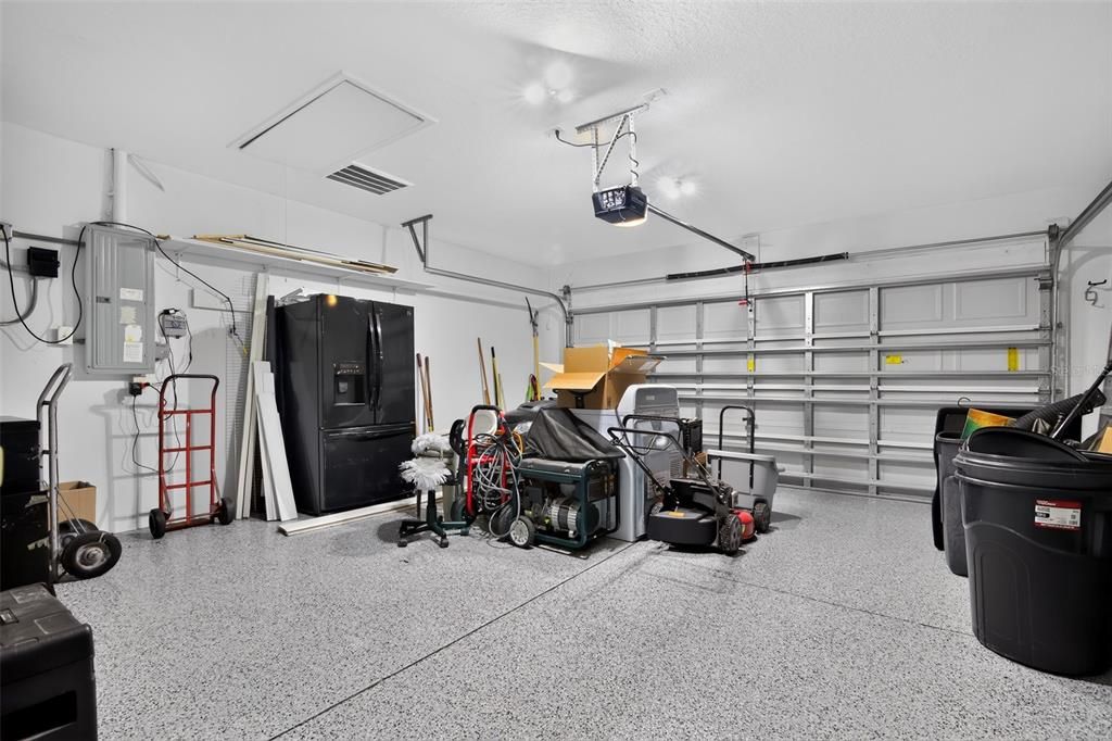 На продажу: $349,950 (3 спален, 2 ванн, 1844 Квадратных фут)