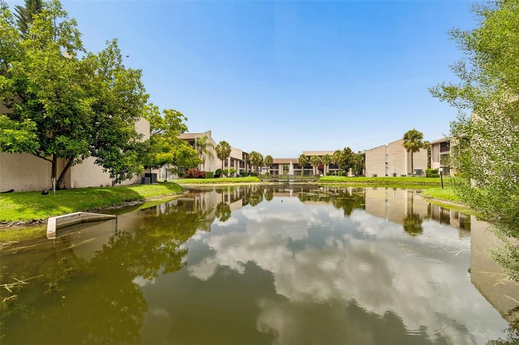 For Sale: $94,900 (1 beds, 1 baths, 682 Square Feet)