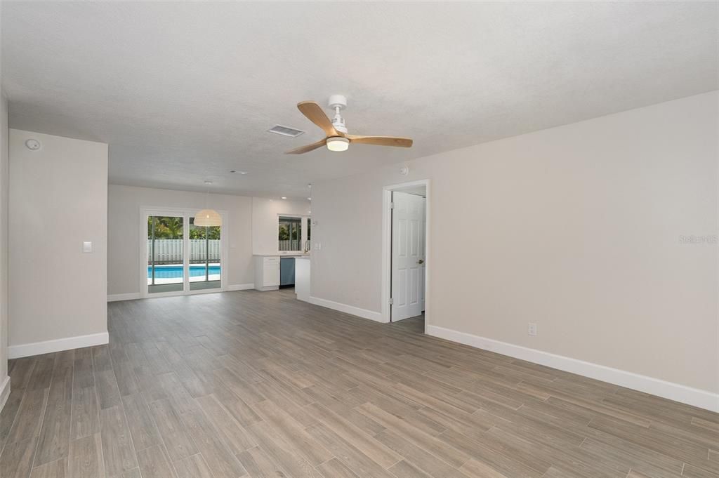For Sale: $630,000 (3 beds, 2 baths, 1308 Square Feet)