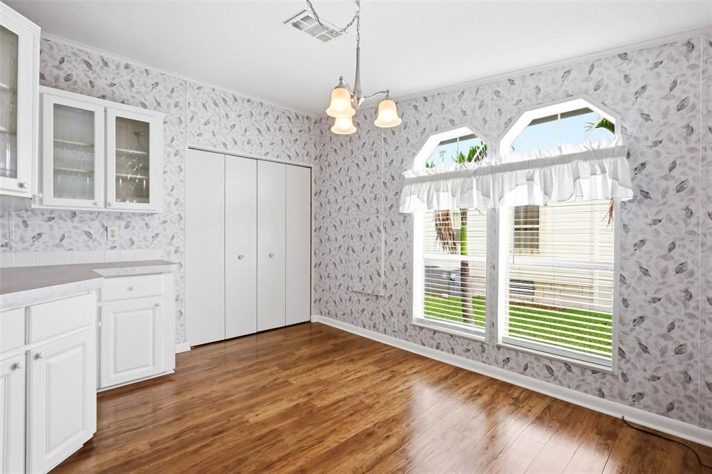 На продажу: $179,900 (3 спален, 2 ванн, 1512 Квадратных фут)
