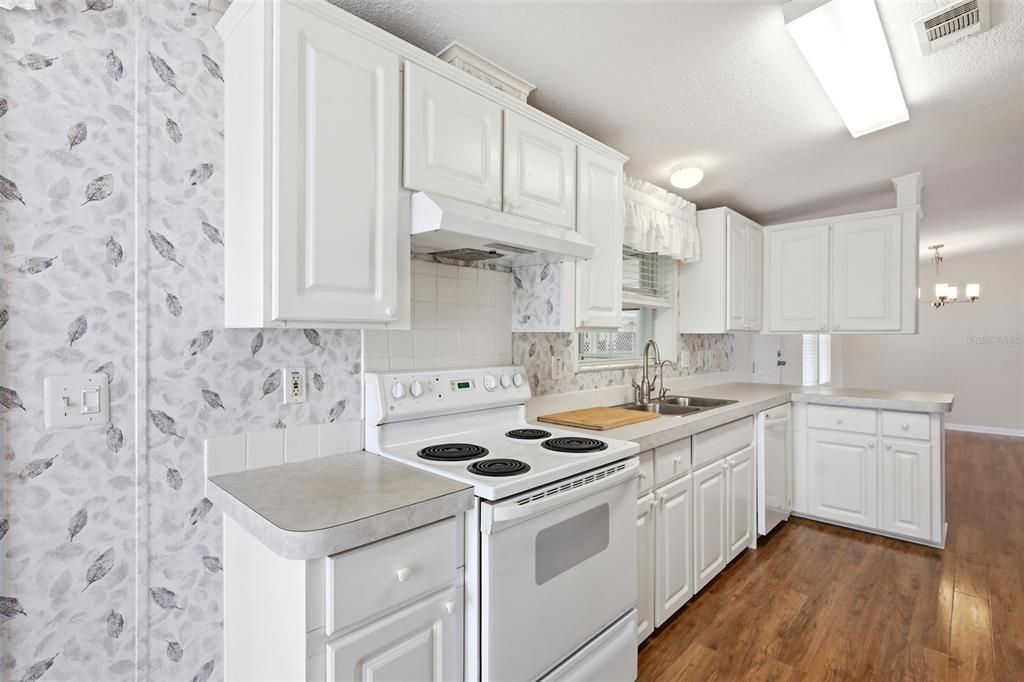 На продажу: $179,900 (3 спален, 2 ванн, 1512 Квадратных фут)