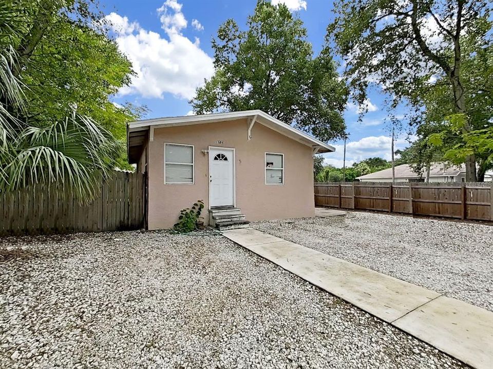 For Sale: $449,000 (6 beds, 0 baths, 1726 Square Feet)