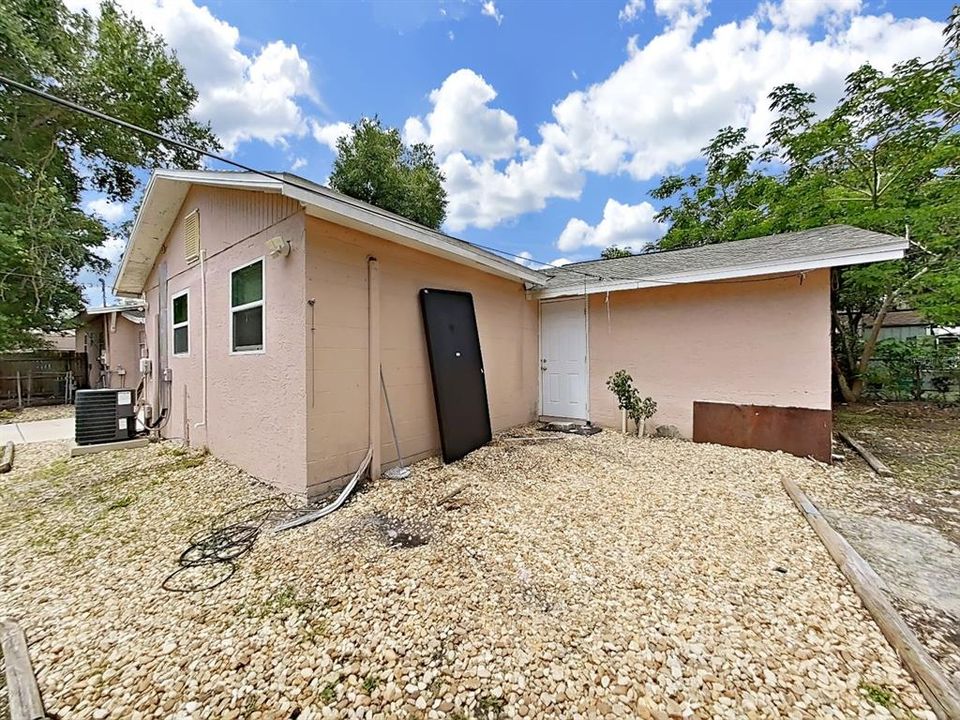 For Sale: $449,000 (6 beds, 0 baths, 1726 Square Feet)