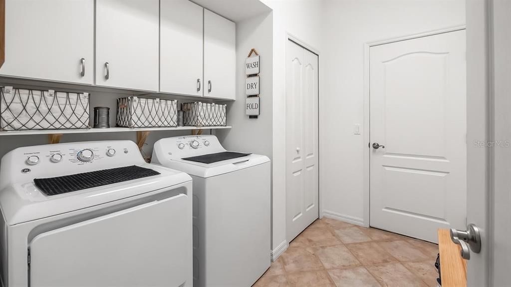 Activo con contrato: $429,900 (2 camas, 2 baños, 2107 Pies cuadrados)