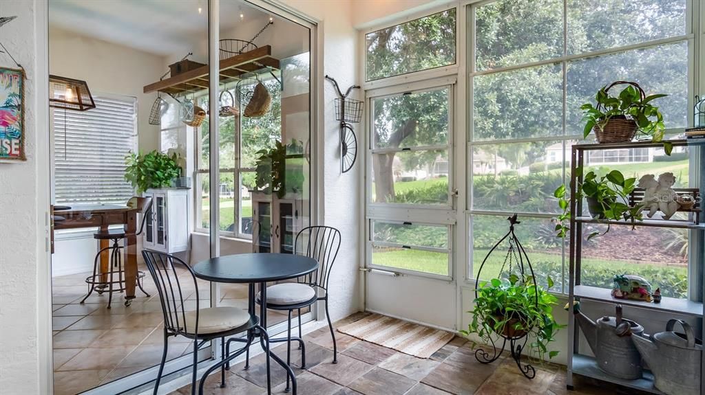 Activo con contrato: $429,900 (2 camas, 2 baños, 2107 Pies cuadrados)