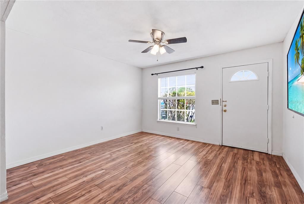 En Venta: $189,000 (2 camas, 1 baños, 886 Pies cuadrados)