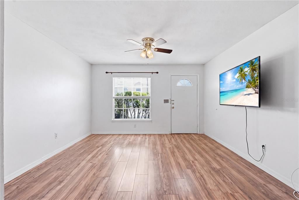 En Venta: $189,000 (2 camas, 1 baños, 886 Pies cuadrados)