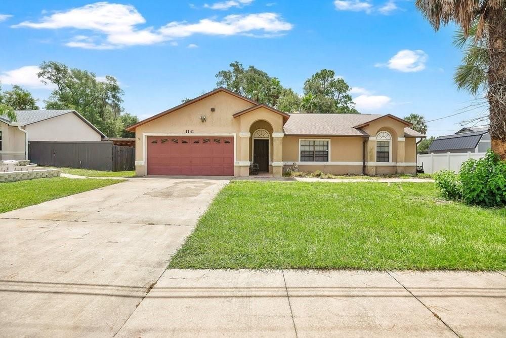 Active With Contract: $270,000 (3 beds, 2 baths, 1626 Square Feet)