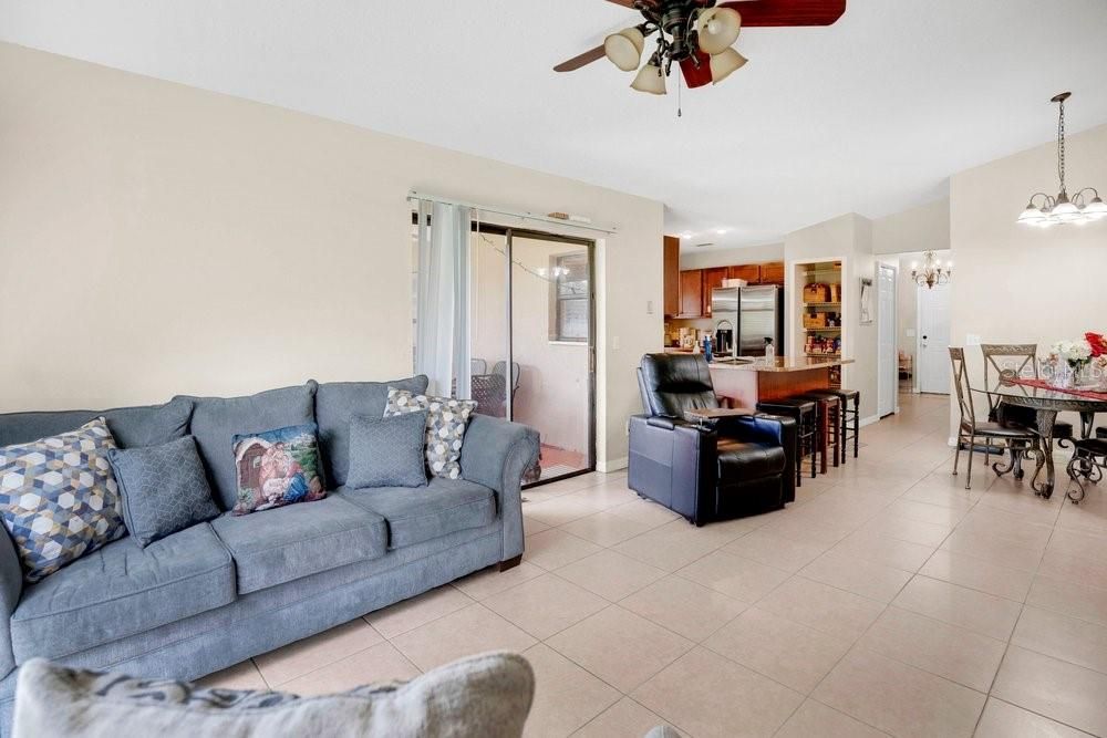 Active With Contract: $270,000 (3 beds, 2 baths, 1626 Square Feet)