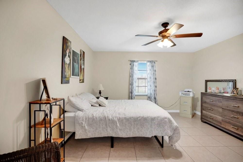 Active With Contract: $270,000 (3 beds, 2 baths, 1626 Square Feet)