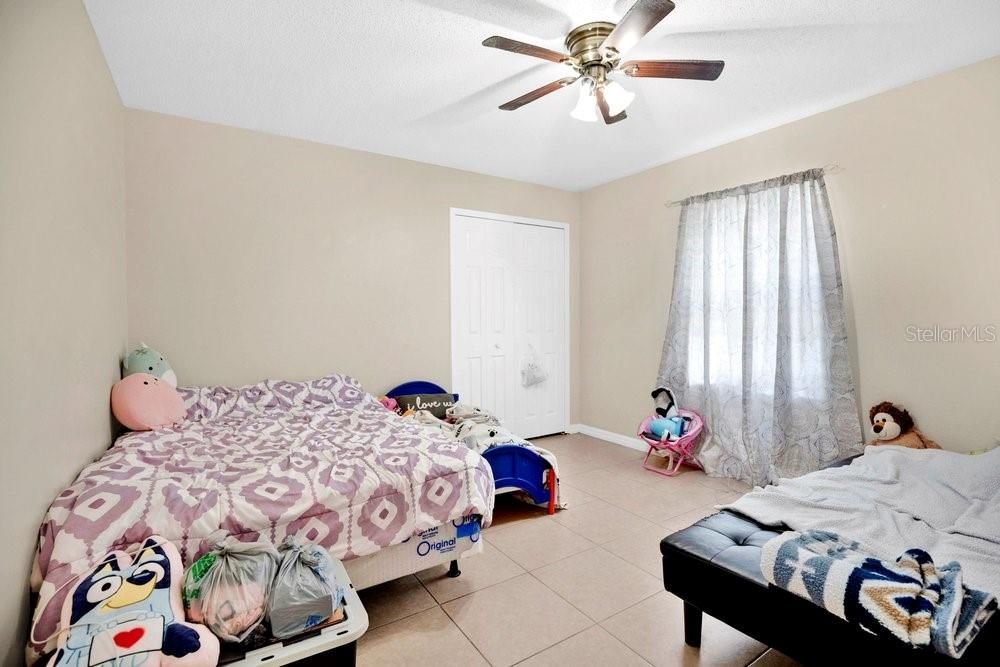Active With Contract: $270,000 (3 beds, 2 baths, 1626 Square Feet)