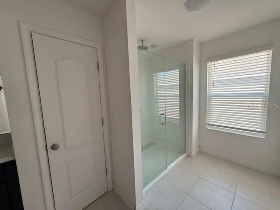 En Venta: $395,250 (5 camas, 3 baños, 3216 Pies cuadrados)