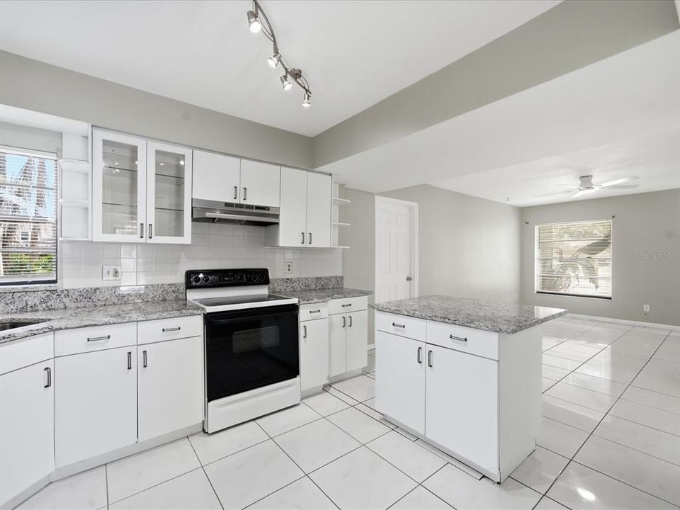 For Rent: $3,200 (4 beds, 2 baths, 2067 Square Feet)
