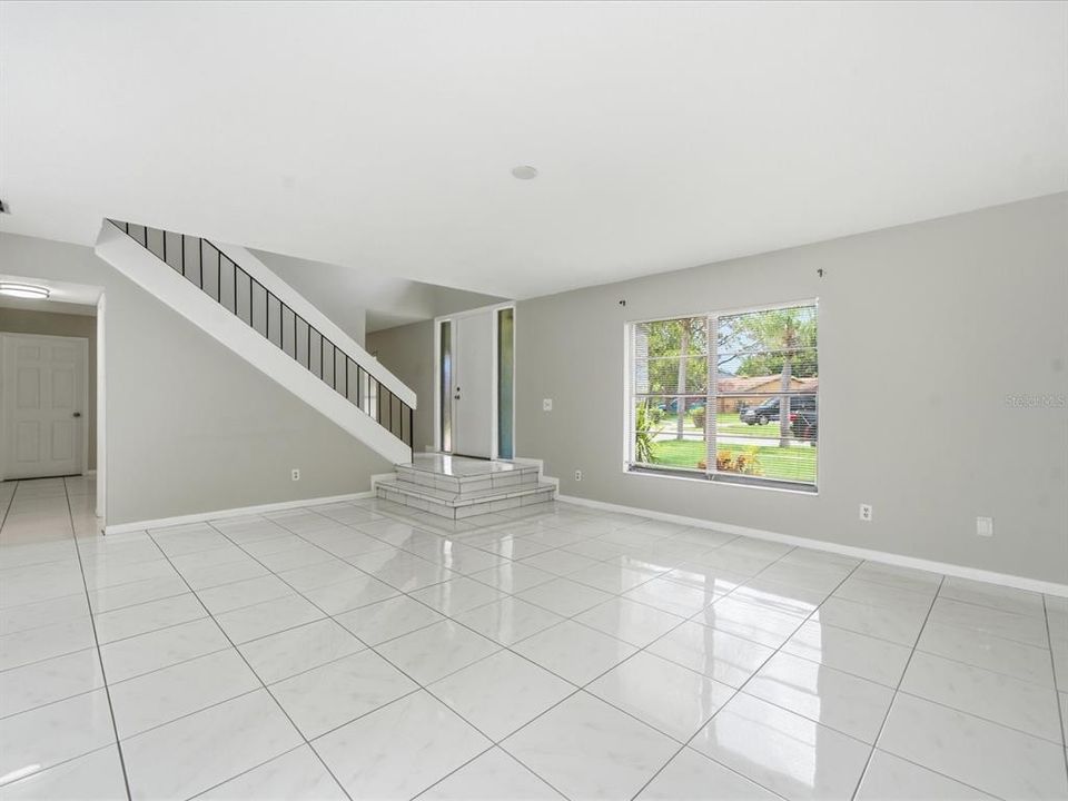 For Rent: $3,200 (4 beds, 2 baths, 2067 Square Feet)