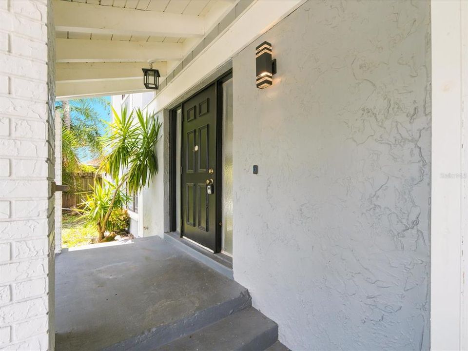 For Rent: $3,200 (4 beds, 2 baths, 2067 Square Feet)