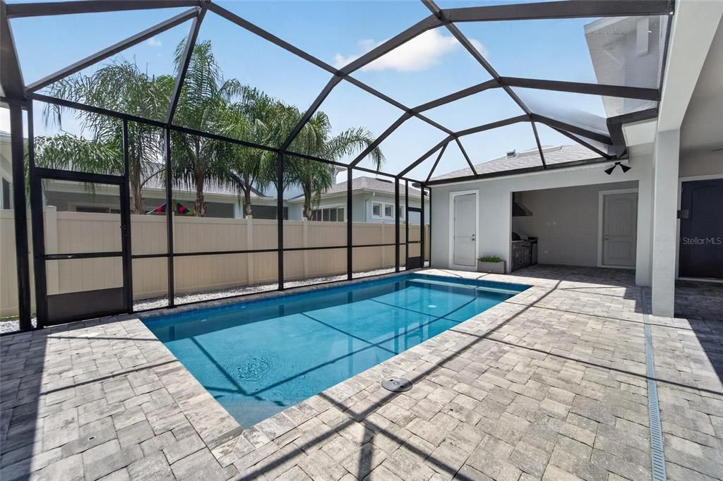 En Venta: $995,990 (5 camas, 4 baños, 3271 Pies cuadrados)