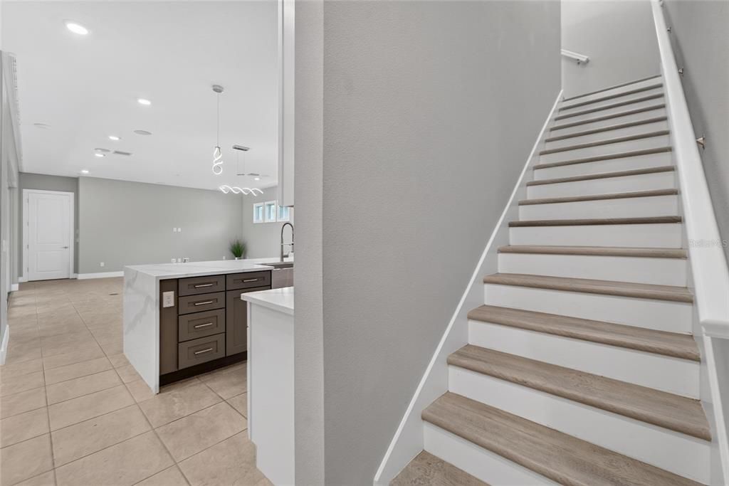 En Venta: $995,990 (5 camas, 4 baños, 3271 Pies cuadrados)