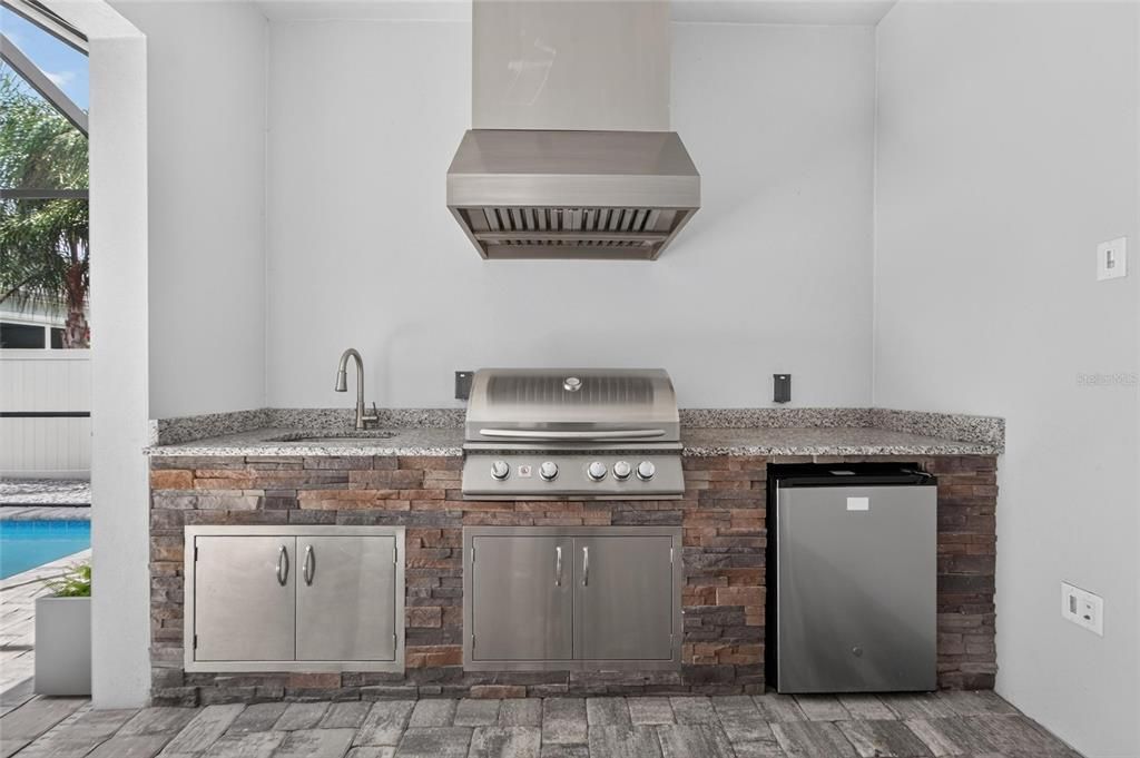 En Venta: $995,990 (5 camas, 4 baños, 3271 Pies cuadrados)