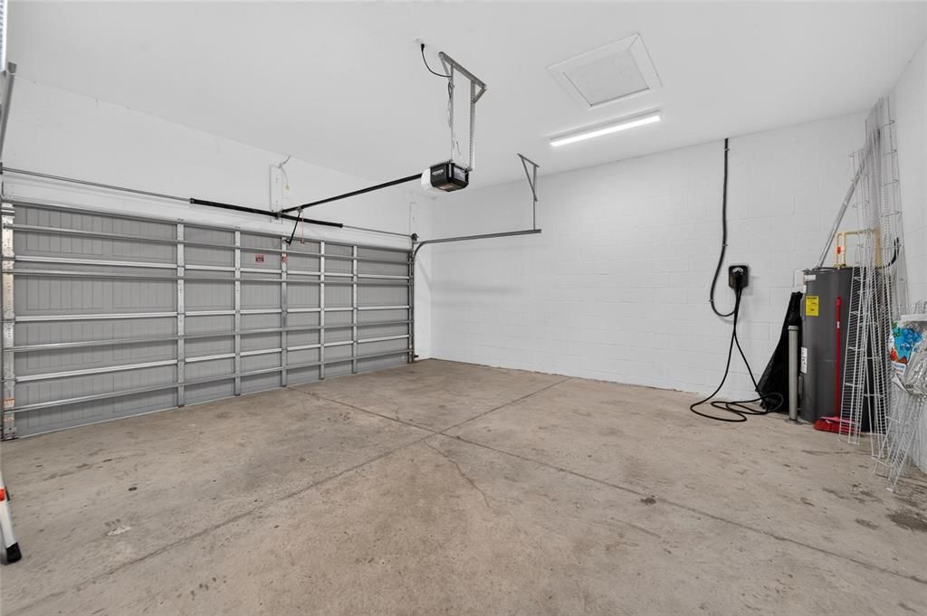 En Venta: $995,990 (5 camas, 4 baños, 3271 Pies cuadrados)