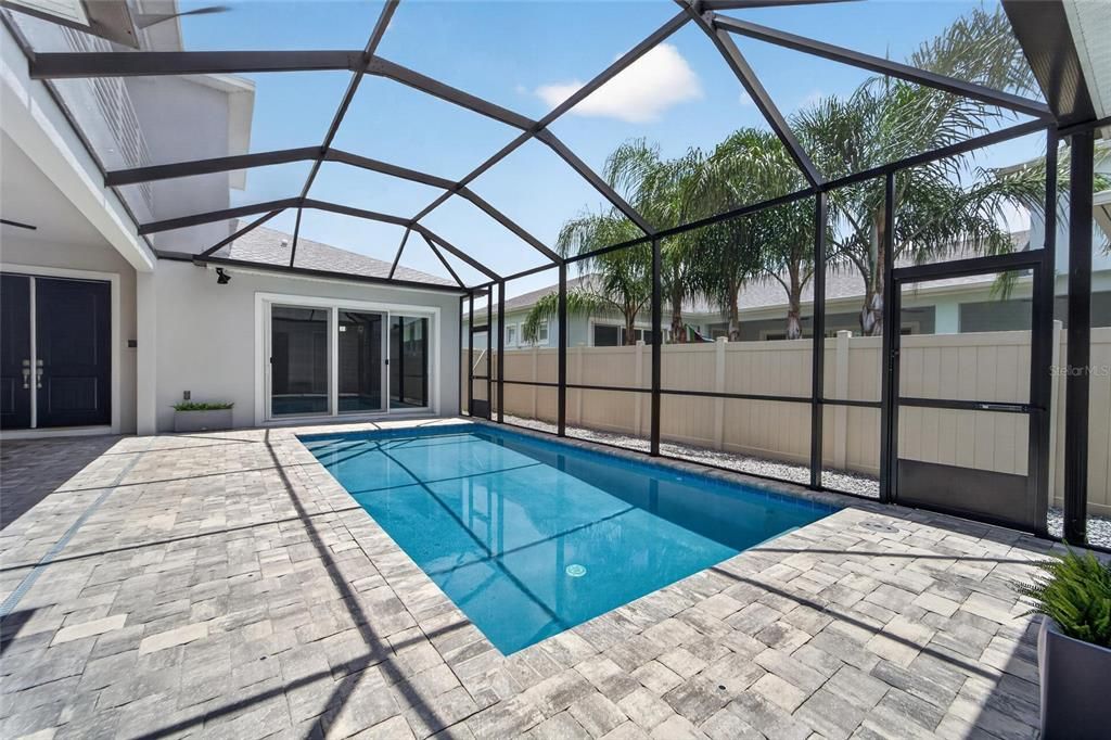 En Venta: $995,990 (5 camas, 4 baños, 3271 Pies cuadrados)