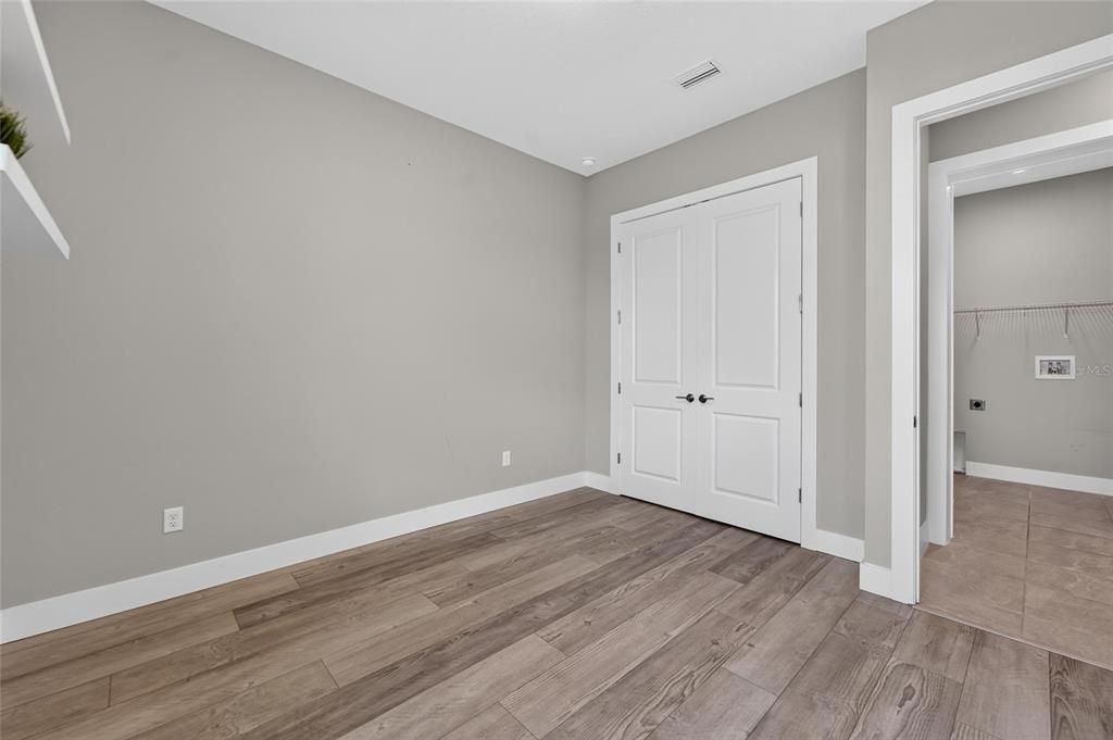 En Venta: $995,990 (5 camas, 4 baños, 3271 Pies cuadrados)