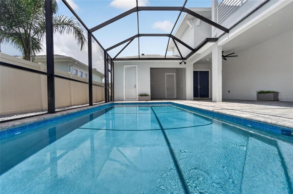 En Venta: $995,990 (5 camas, 4 baños, 3271 Pies cuadrados)