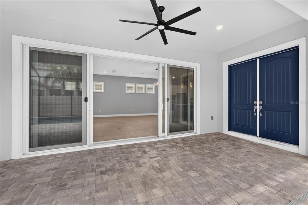 En Venta: $995,990 (5 camas, 4 baños, 3271 Pies cuadrados)