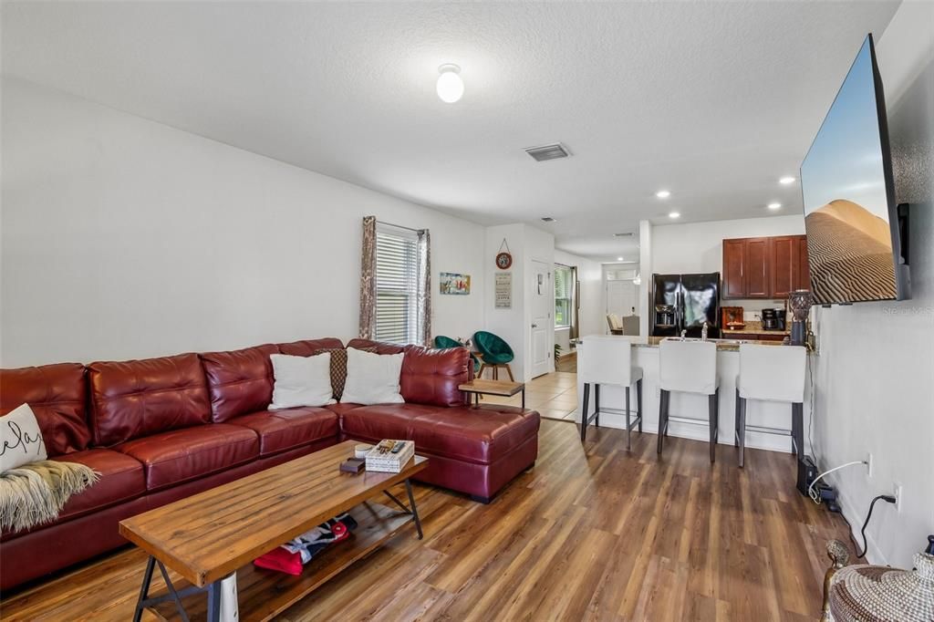 En Venta: $315,000 (3 camas, 2 baños, 1510 Pies cuadrados)
