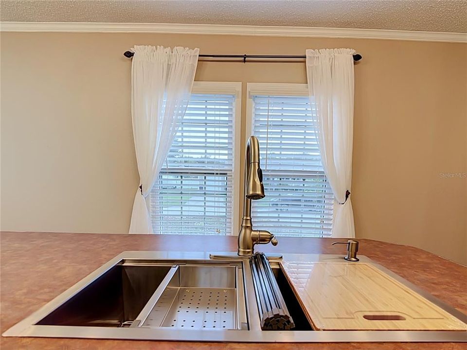 En Venta: $275,000 (3 camas, 2 baños, 1664 Pies cuadrados)