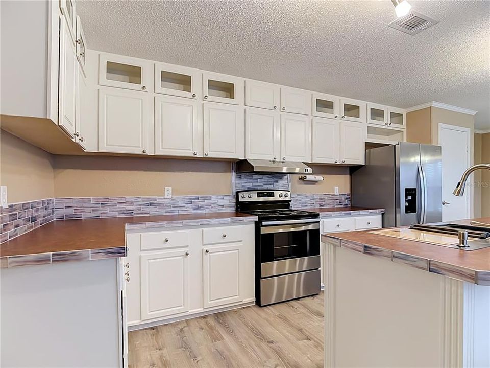 En Venta: $275,000 (3 camas, 2 baños, 1664 Pies cuadrados)