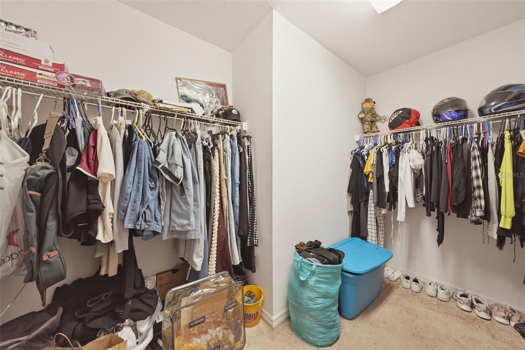 Activo con contrato: $280,000 (4 camas, 2 baños, 1820 Pies cuadrados)