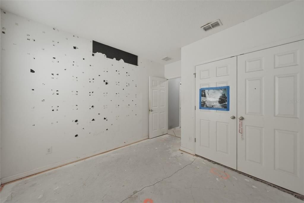 Activo con contrato: $280,000 (4 camas, 2 baños, 1820 Pies cuadrados)