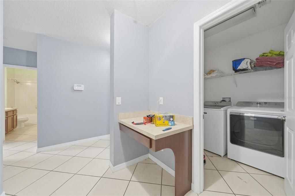 Activo con contrato: $280,000 (4 camas, 2 baños, 1820 Pies cuadrados)