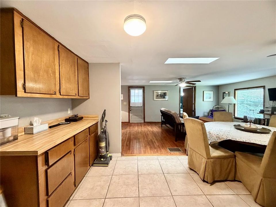 En Venta: $125,000 (3 camas, 2 baños, 834 Pies cuadrados)