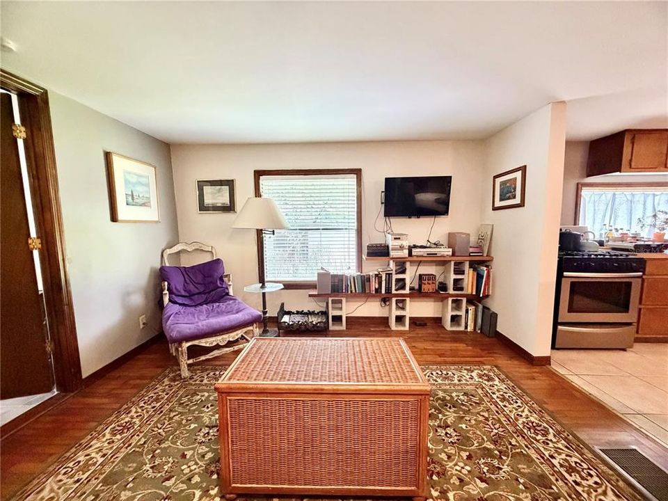 En Venta: $125,000 (3 camas, 2 baños, 834 Pies cuadrados)