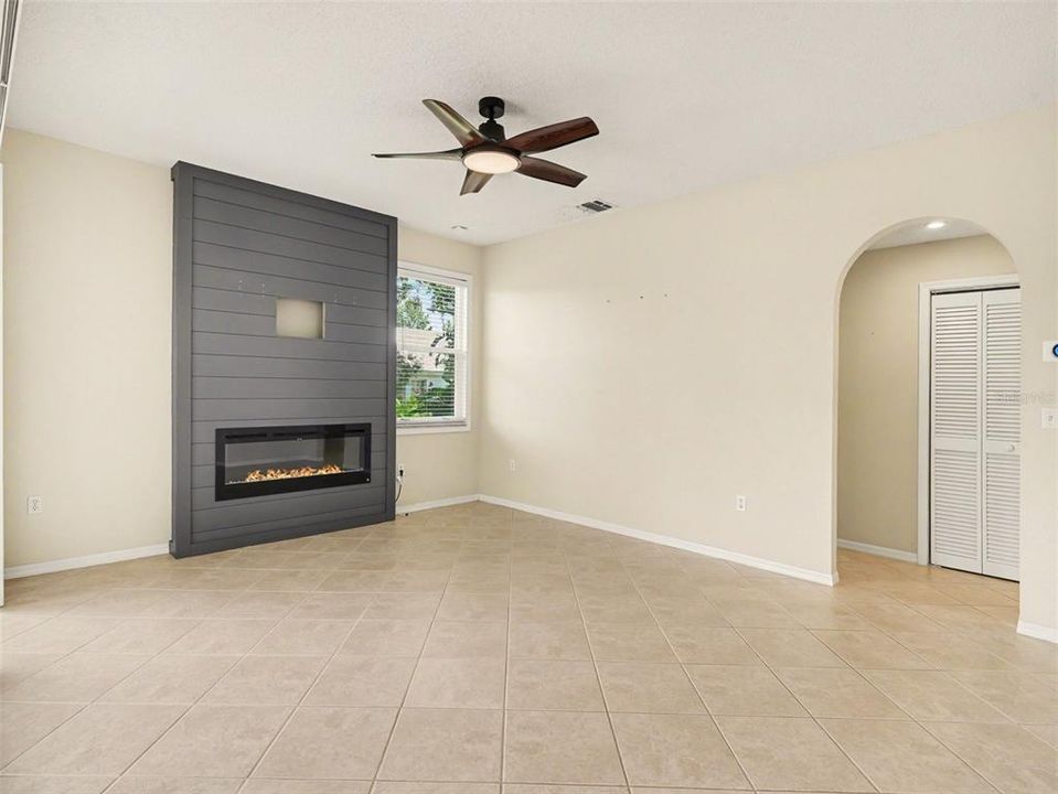 For Sale: $434,000 (3 beds, 2 baths, 1685 Square Feet)